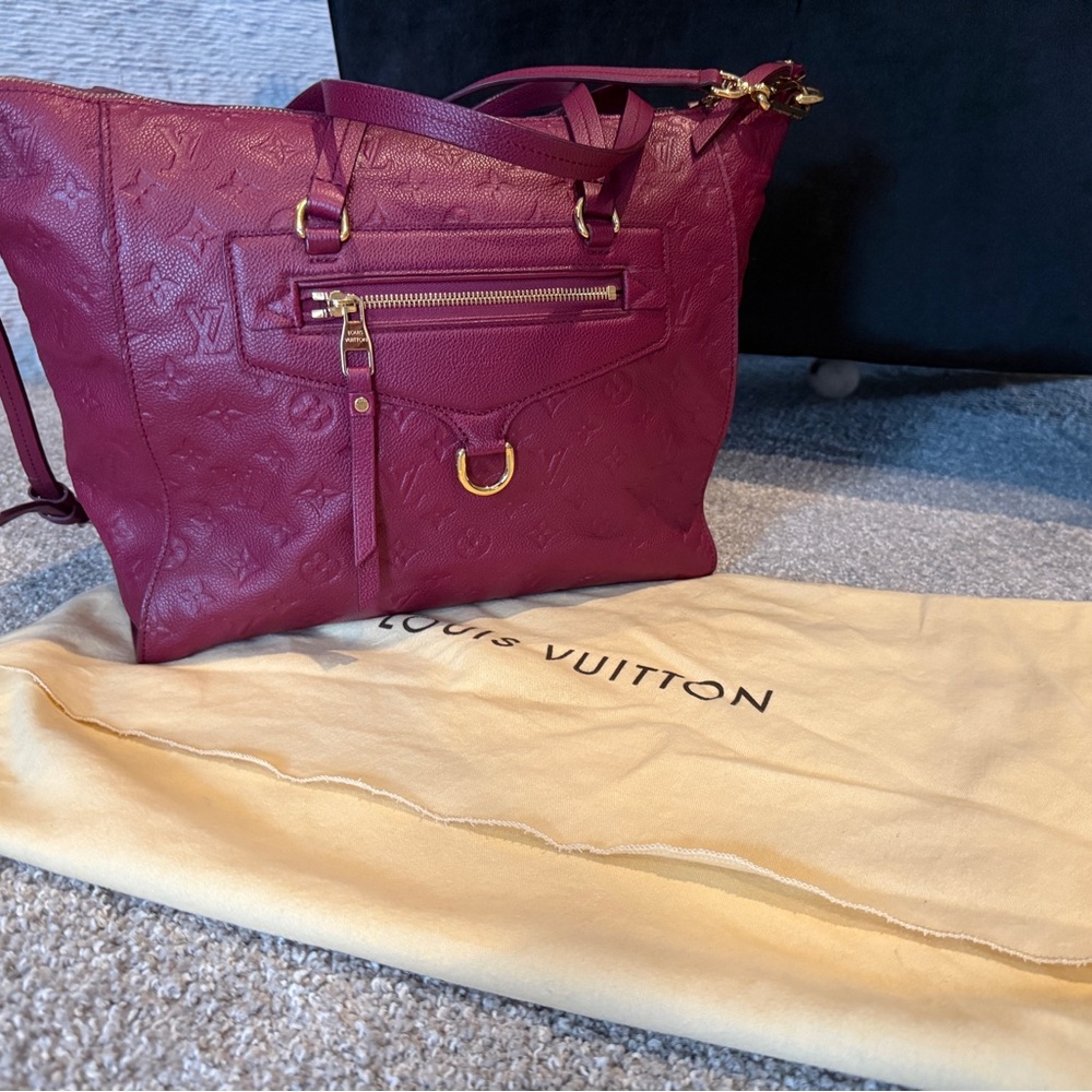 NEW Louis Vuitton Bordeaux Monogram Empreinte Leather Lumineuse GM
